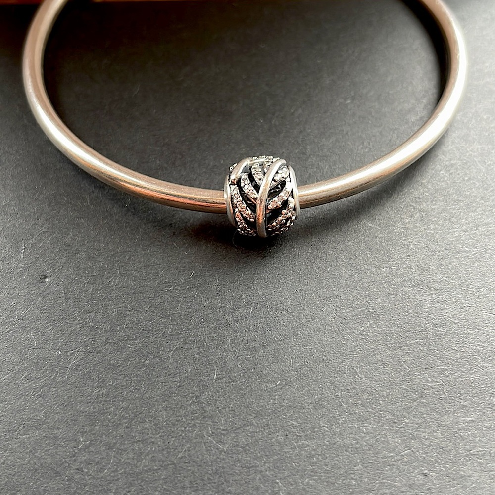 Pandora Light as a Feather charm style 791186CZ